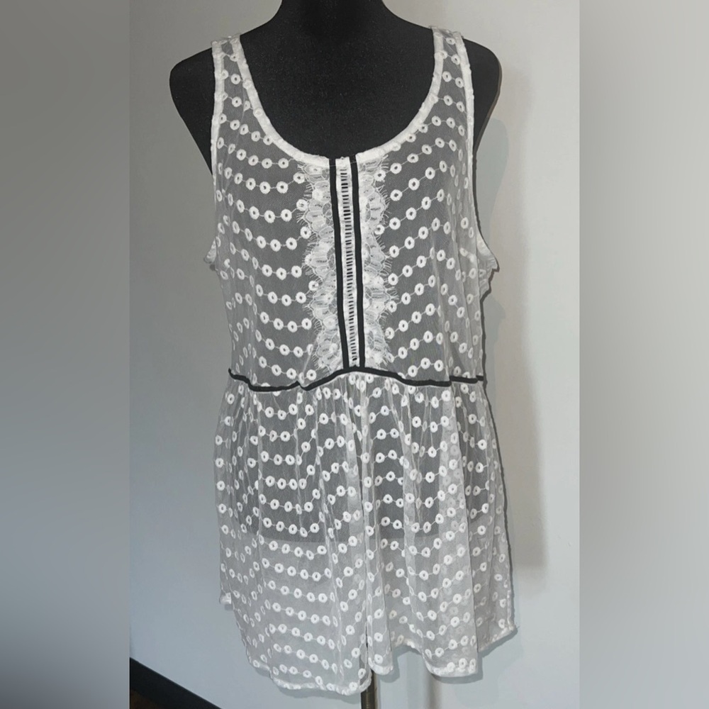 LC Lauren Conrad White and Black Lace Top